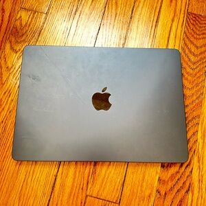 MacBook Air - 2022 M2 - 8 GB - 13in